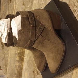 Brand New Naturalizer Boots